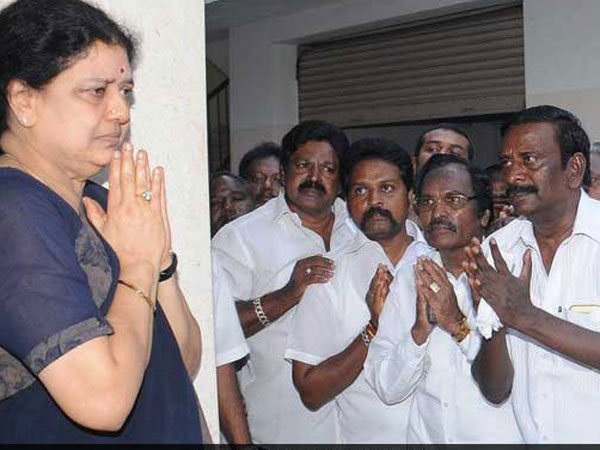 article_1486618198-sasikala-new